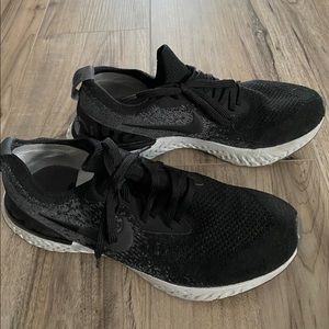Nike Epic React Flyknit Size 9 (women)/ 7.5 (men)